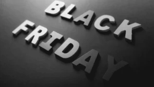Letras coloridas formando as palavras Black Friday