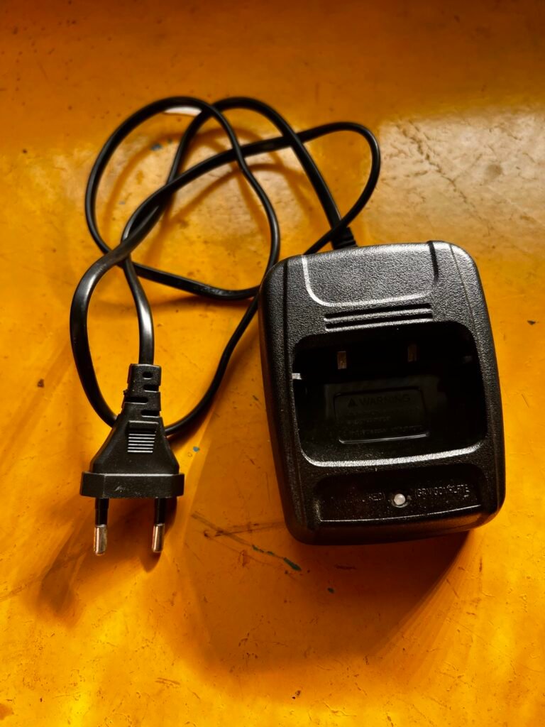 Par de rádios comunicadores Baofeng BF-777S com base carregadora, foto 6 de 7